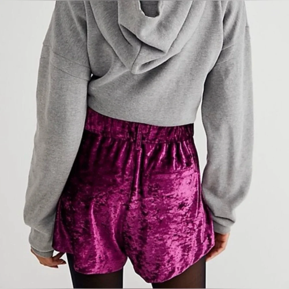 Free People Roma Velvet Shorts Size Small NWOT - Picture 5 of 9